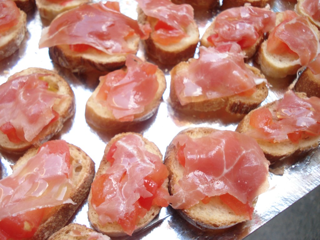 Bruscheta tomates jambon